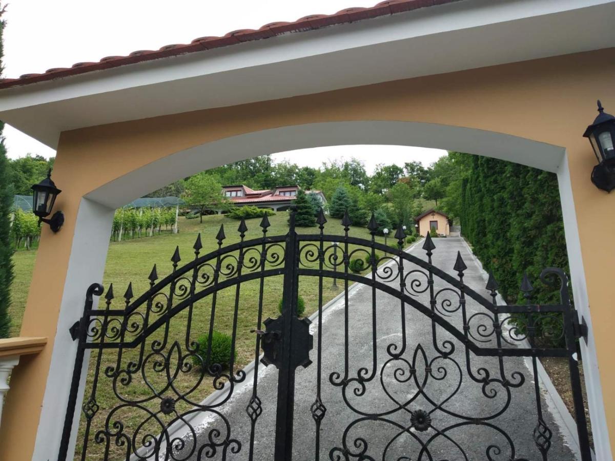 Kuca Za Odmor Magdalena&V Apartamento Krapina Exterior foto